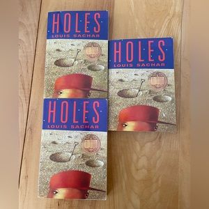 Vintage collectible copy  of Louis Sachar HOLES Scholastic Paperback